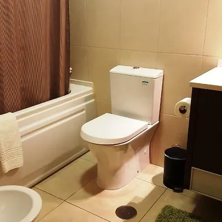 Plaza 305 Αλμπουφέιρα