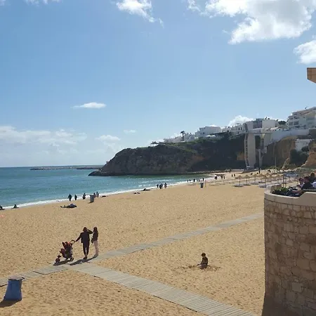 Plaza 305 Apartment *